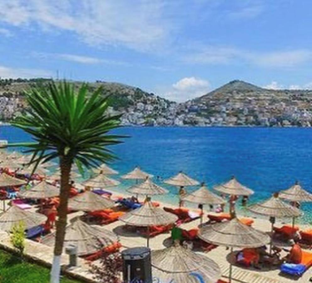 Luxury King And Queen Apartment For Royal Holiday Sarandë Buitenkant foto